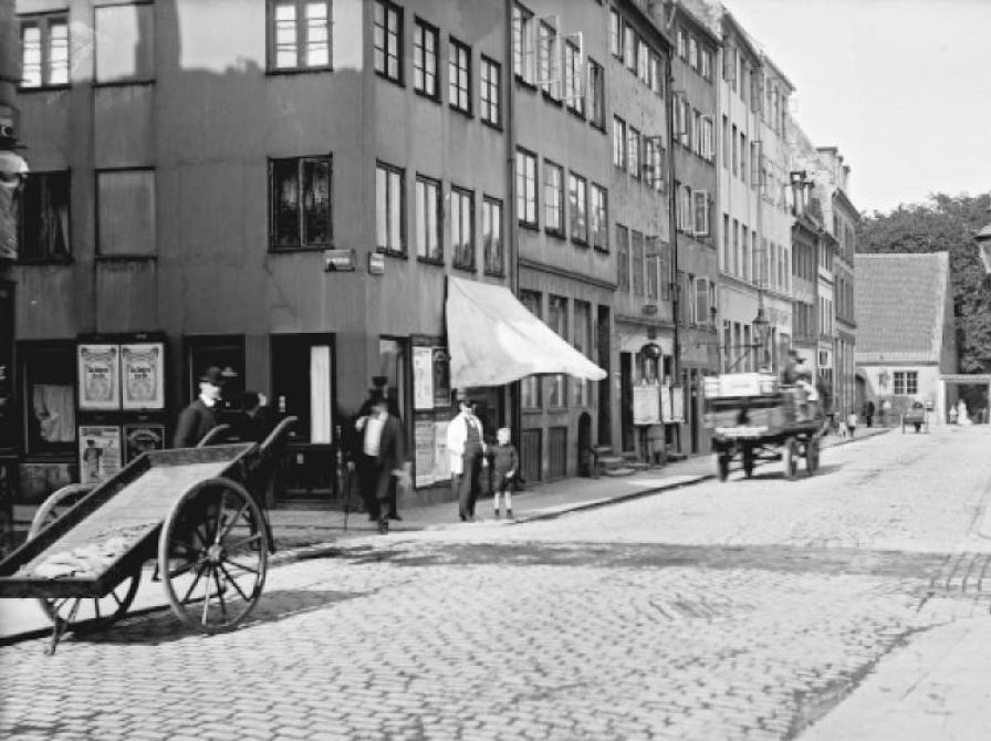 Landemærket 43-57. Foto: Kbhbilleder.dk, 1910.